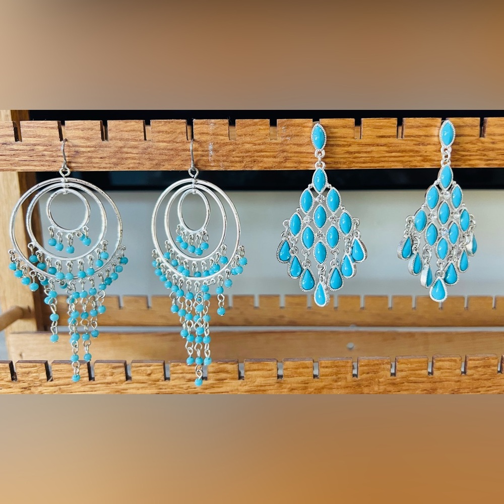 Vintage 2 pr dangle turquoise color earrings